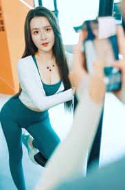 女王的极品画师 - 爽文短剧 (2023) 海报