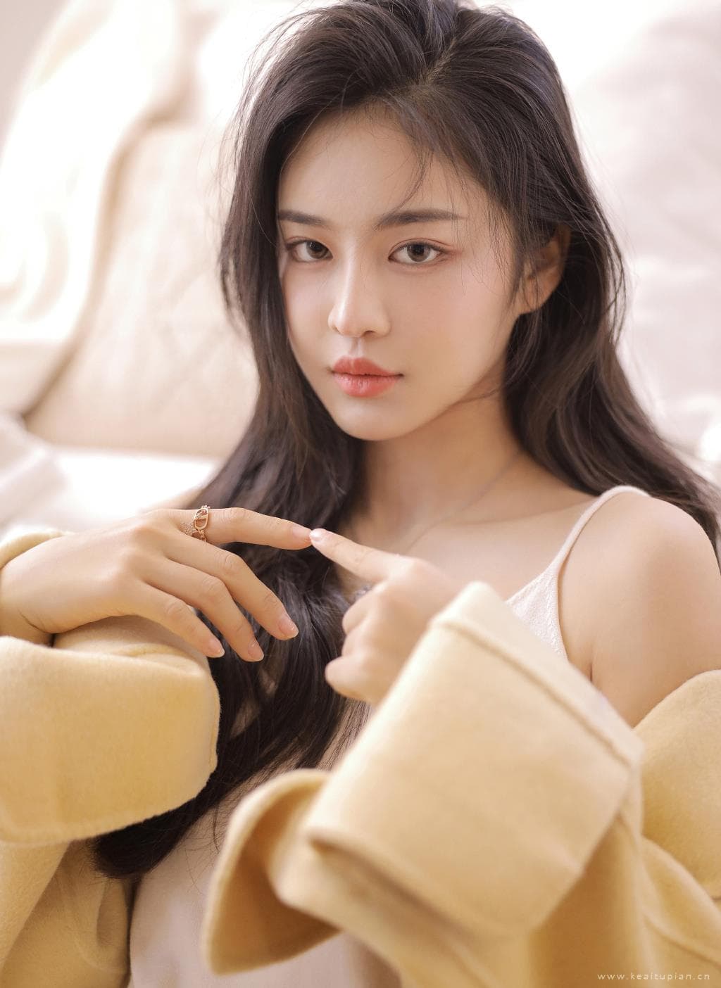 逃妻归来三个女宝甜又飒 - 现代都市 (2023) 海报