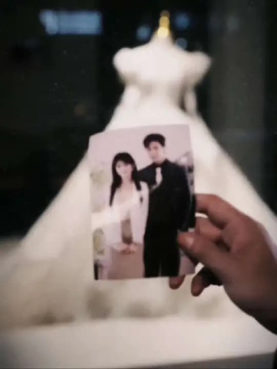 日益妄想 - 女频恋爱 (2025) 海报