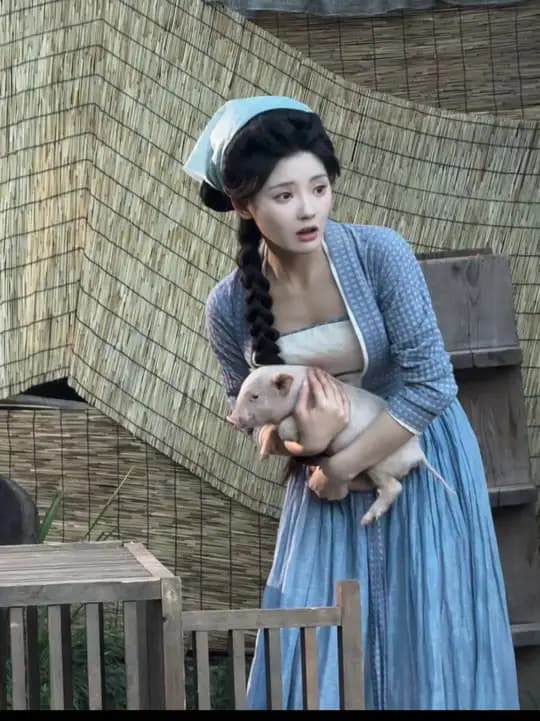 荒年别怕娘有空间满仓肉 - 年代穿越 (2025) 海报