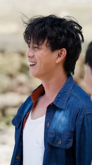 开局金铲铲系统助我娶村花 - 现代都市 (2025) 海报